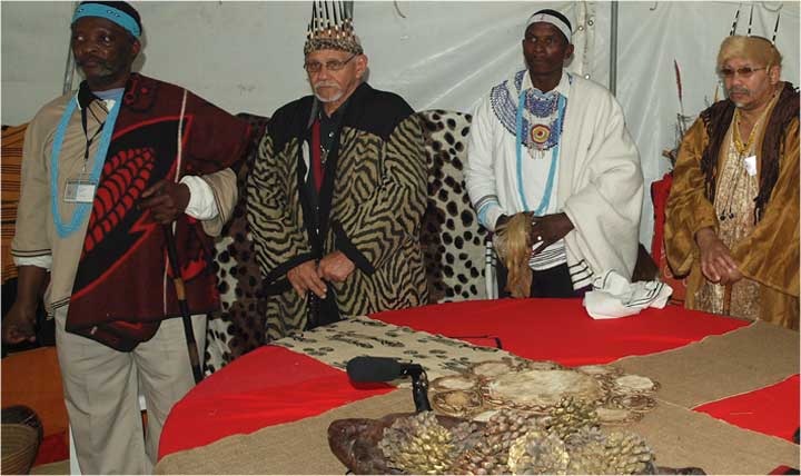 At the centre from the left: Paramount Chief Hennie van Wyk, King Fadana